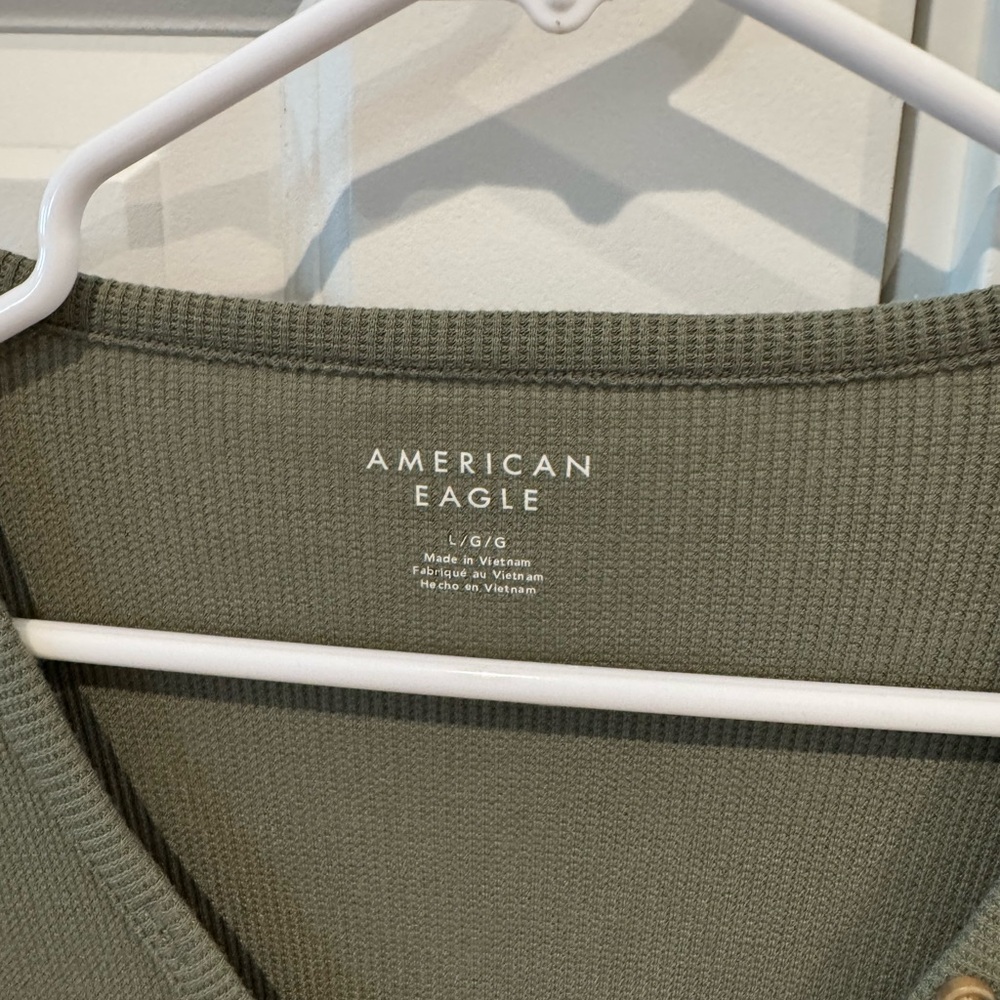 American Eagle Outfitters Sage Long Sleeve V-Neck Top - Picture 2 of 3